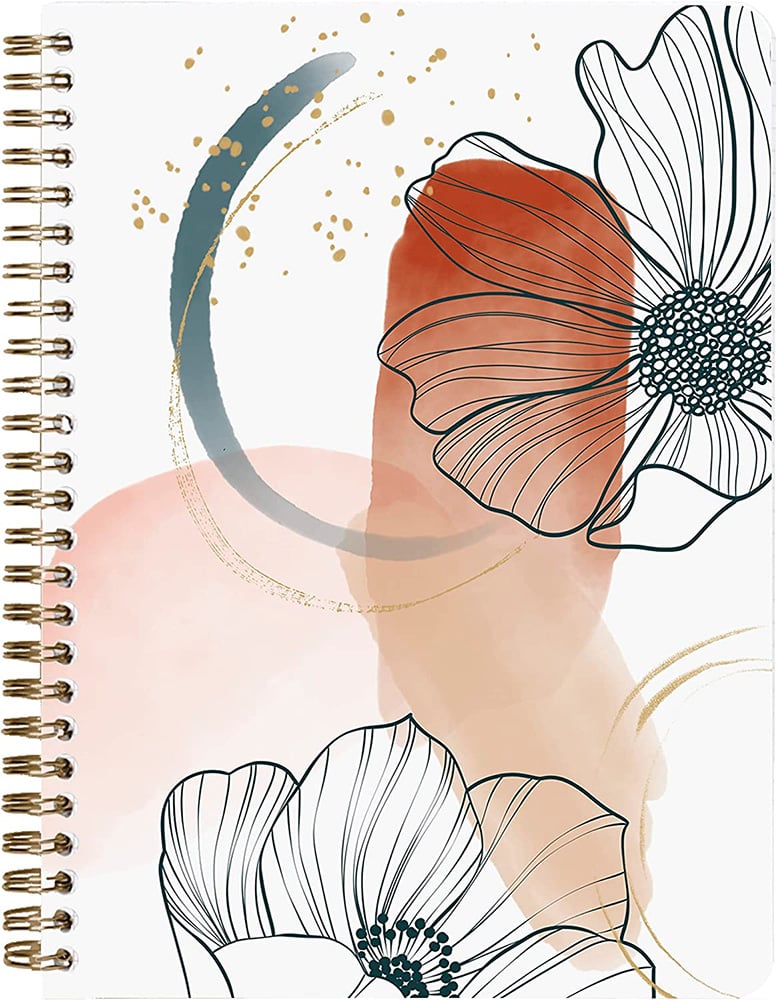 1 Carnet à spirale - Format A5 14,8 x 21 cm - Evanescence - Clairefontaine - 148 pages lignées - Modèles assortis